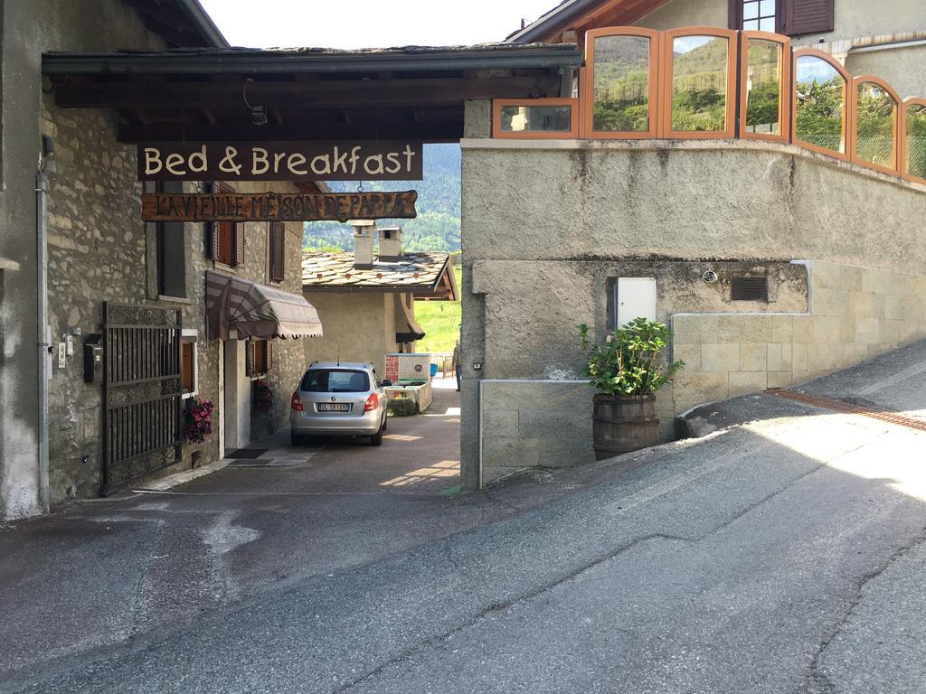 B&B La Vieille Meison De Pappa Sarre Dış mekan fotoğraf