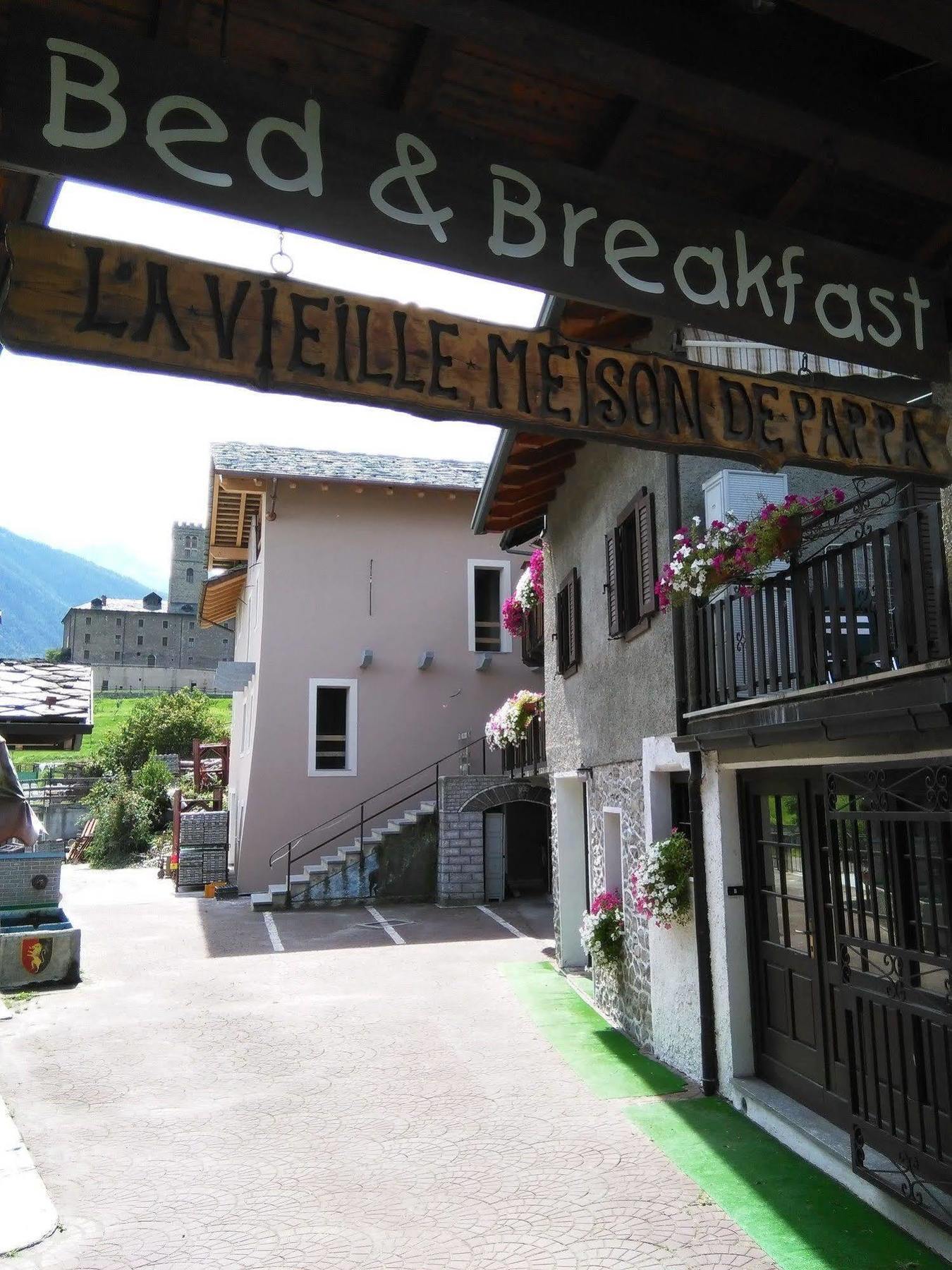 B&B La Vieille Meison De Pappa Sarre Dış mekan fotoğraf