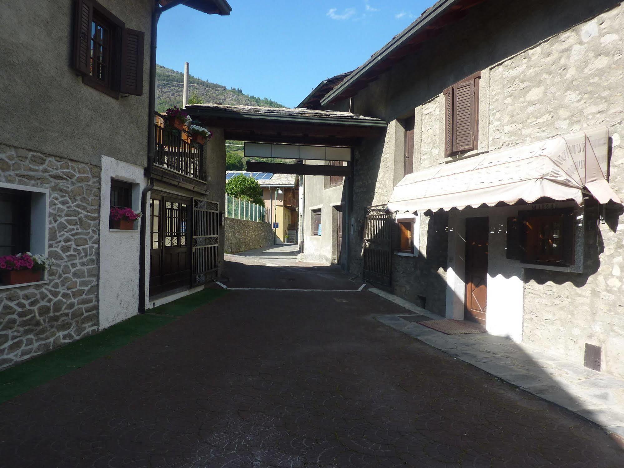B&B La Vieille Meison De Pappa Sarre Dış mekan fotoğraf